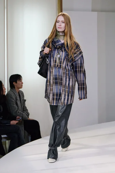 Look 14